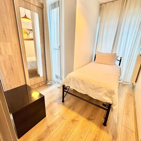 Stylish In The Heart Of 2 Min To Istiklal Istanbul